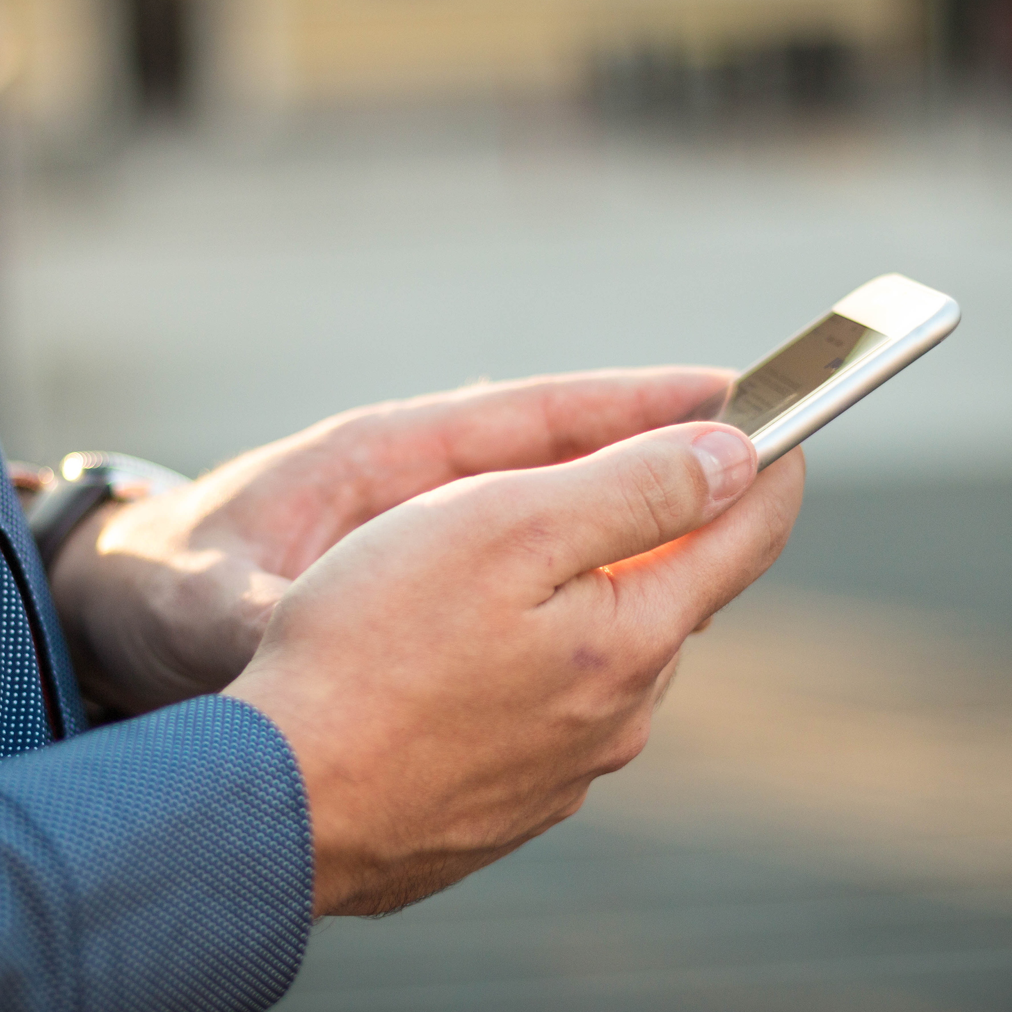 Disable the alarm easily from your smartphone.